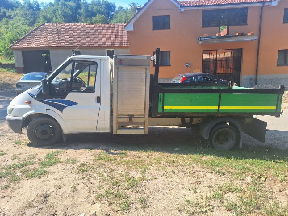 Vând basculanta Ford transi motor2.4diesel stare foarte bună de funcți