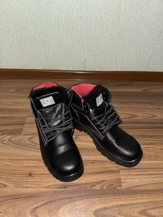 Продам ботинки рабочие