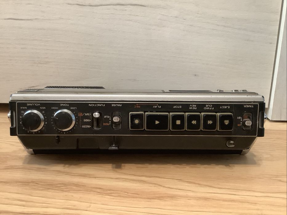 2 radiocasetofoane Sanyo , M-S300K și M 1950F, defecte