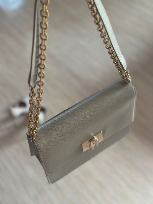 Чанта на FURLA сива