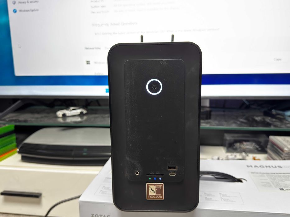 ZOTAC MAGNUS ONE мини геймърски компютър 7-10700, 64GB RAM, RX 580