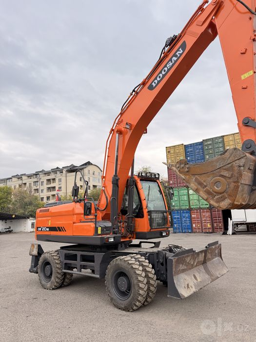 Doosan 210 экскаватор