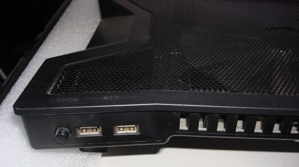 Подставка для ноутбука с вентилятором