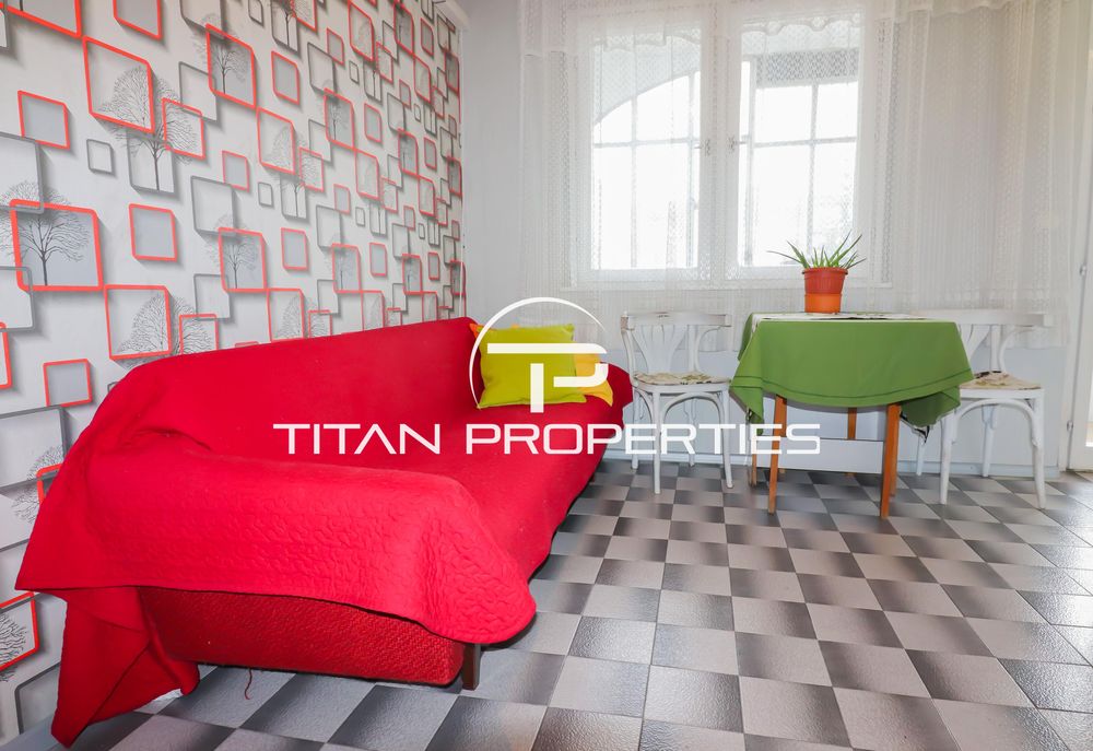 Дава се под наем Тристаен апартамент в Варна, Зимно кино Тракия - 72 кв.м за 450 € - Снимка #2