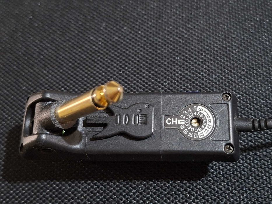 Vând sistem wireless JTS pentru instrument