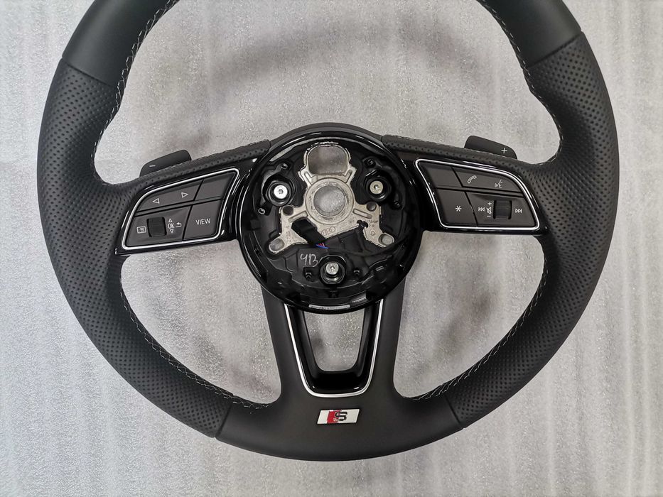 Нов OE Кожен Спортен Волан S Line Audi A4 S4 8W A5 S5 F5 8W0419091FT