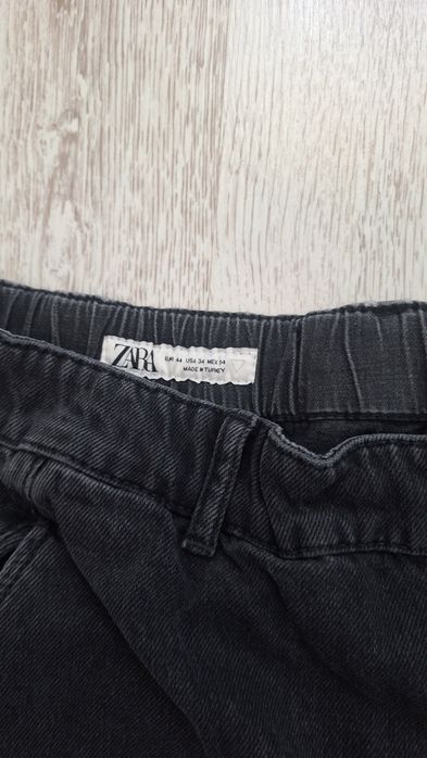 Дънки и панталони Zara