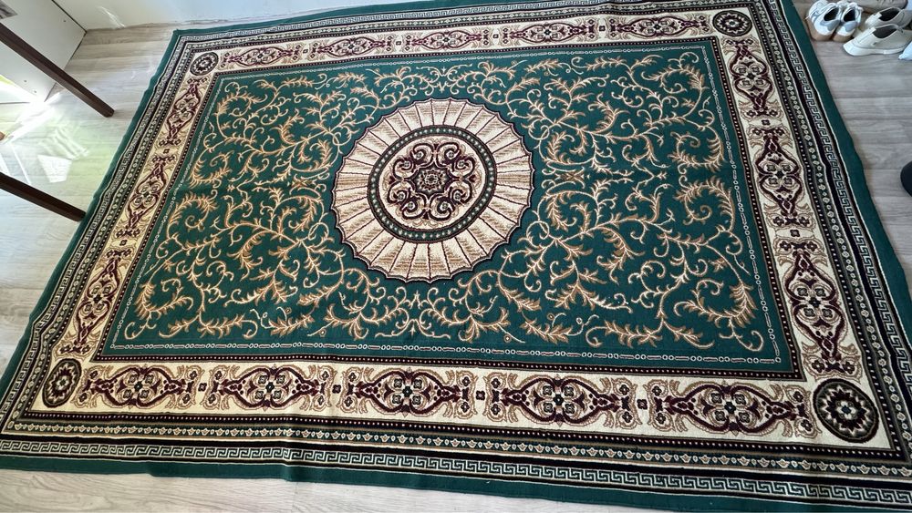 Продам ковёр для дома