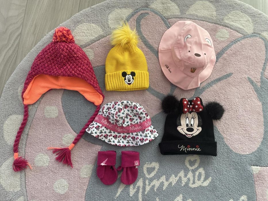 Детски зимни якета и шапки