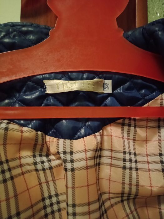 Продам курточку на девочку