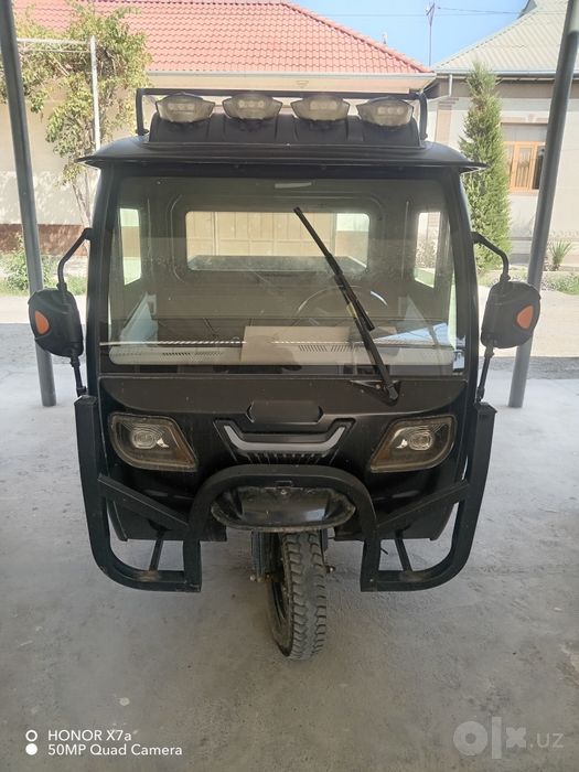 Elektr yuk tritsikli (Muravey) — yopiq kabina, 6 akkumulyator, 76 km