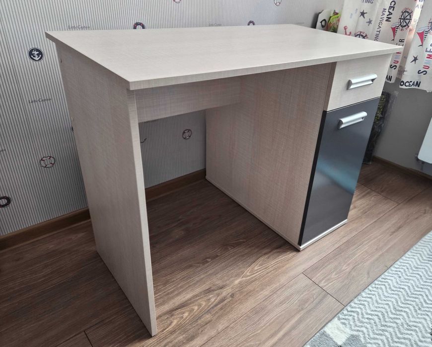 Ученическо бюро за детска стая