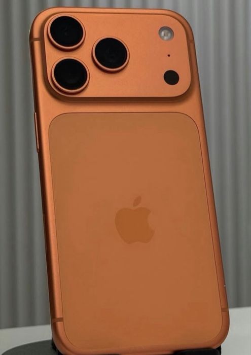 Iphone 17pro orange