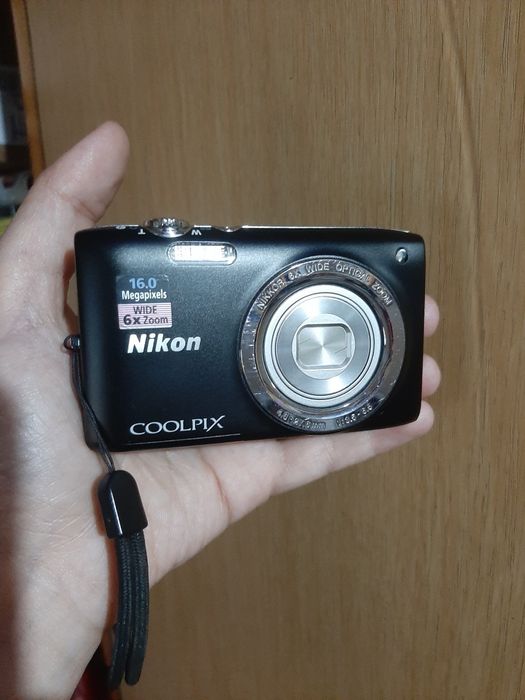 Vand aparat foto digital nikon coolpix S2700 în stare bună impecabil complet