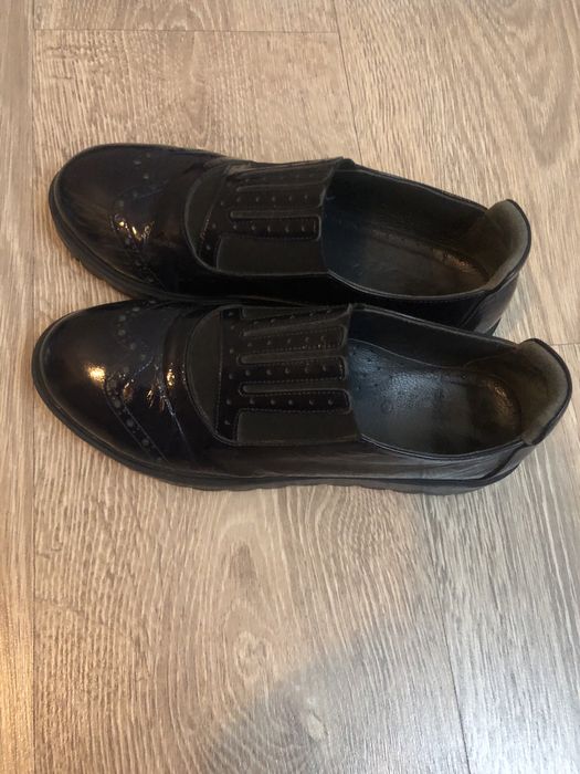 Продам детскую обувь