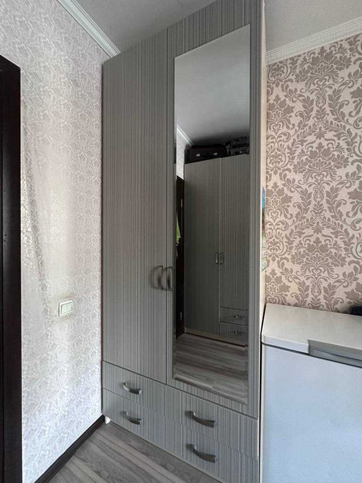 Срочно продам шкаф со стенкой