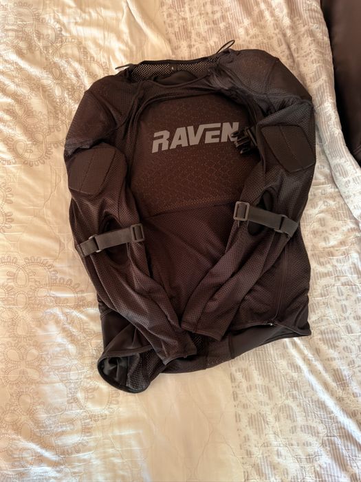 Защитна жилетка Raven