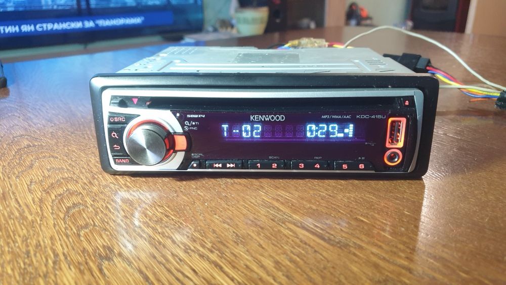Авто радио плеър музика за кола Кенуулд Kenwood CD MP-3 USB AUX