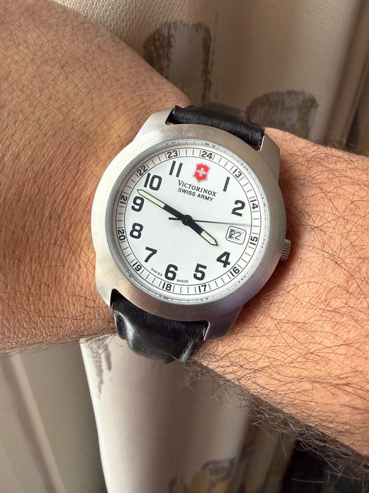 Victorinox Swiss Army Field Часовник