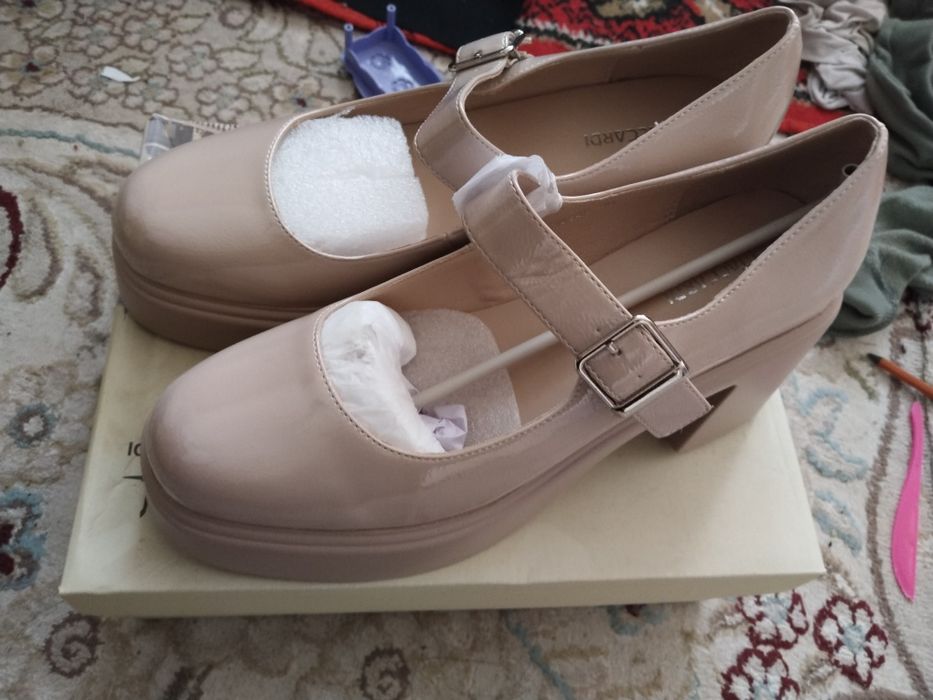 Женски туфли новыи