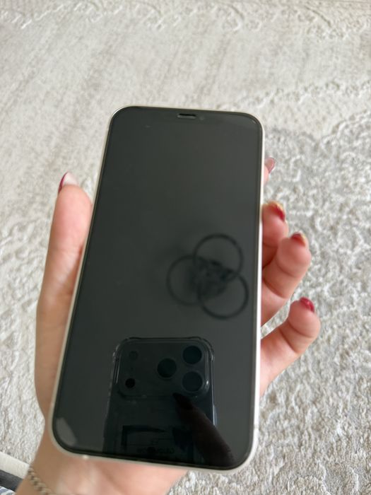 Продается Айфон 12