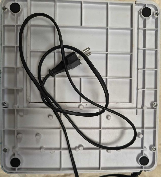 Lampă UV unghii 36W cu 4 neoane și timer 120s – pentru gel și oja semipermanentă stecher european