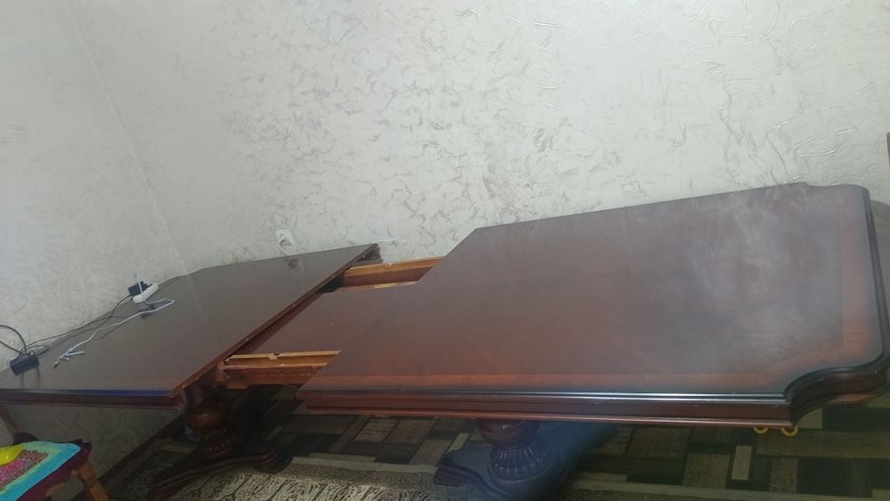 Стол сатылады Жана (новый)