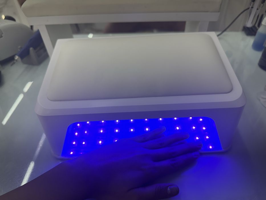 Лампа для маникюра