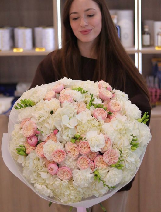 Розы пионы цветы букеты