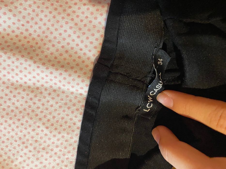 Черен панталон с клоширани крачоли