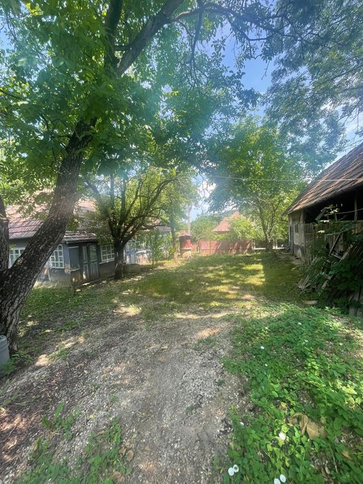 Casa de vanzare + teren