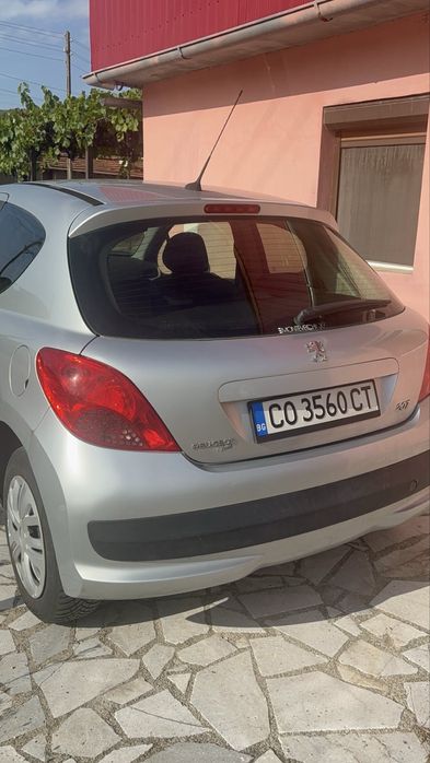 Peugeut 207