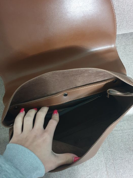 Продаю сумку НОВАЯ коженная