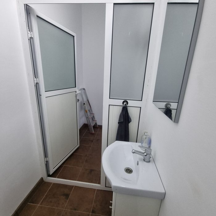 Inchiriere spatiu magazin/birou