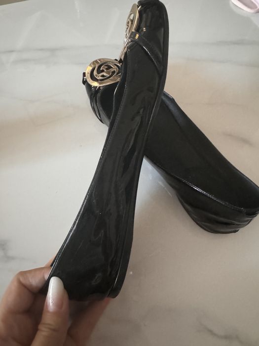 Balerini de piele lacuita Gucci