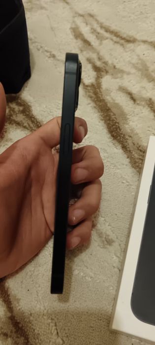 Продаю айфон 13 идеал