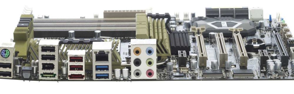 Дъно Дънна платка ASUS Sabertooth X58 1366 DDR3 до 48GB