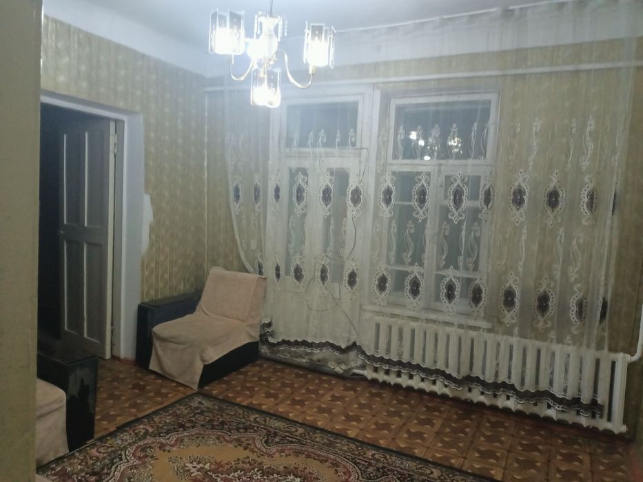 Продам 2 ком кв вЦентр Срочна.