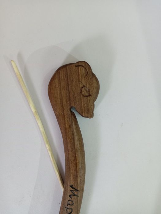 Кияк, палка за тъпан.
L= 32 см.