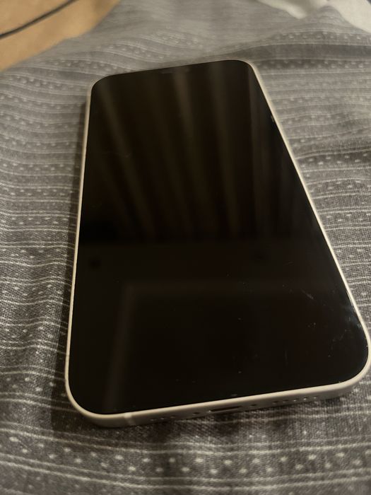 iPhone 12 64gd продается