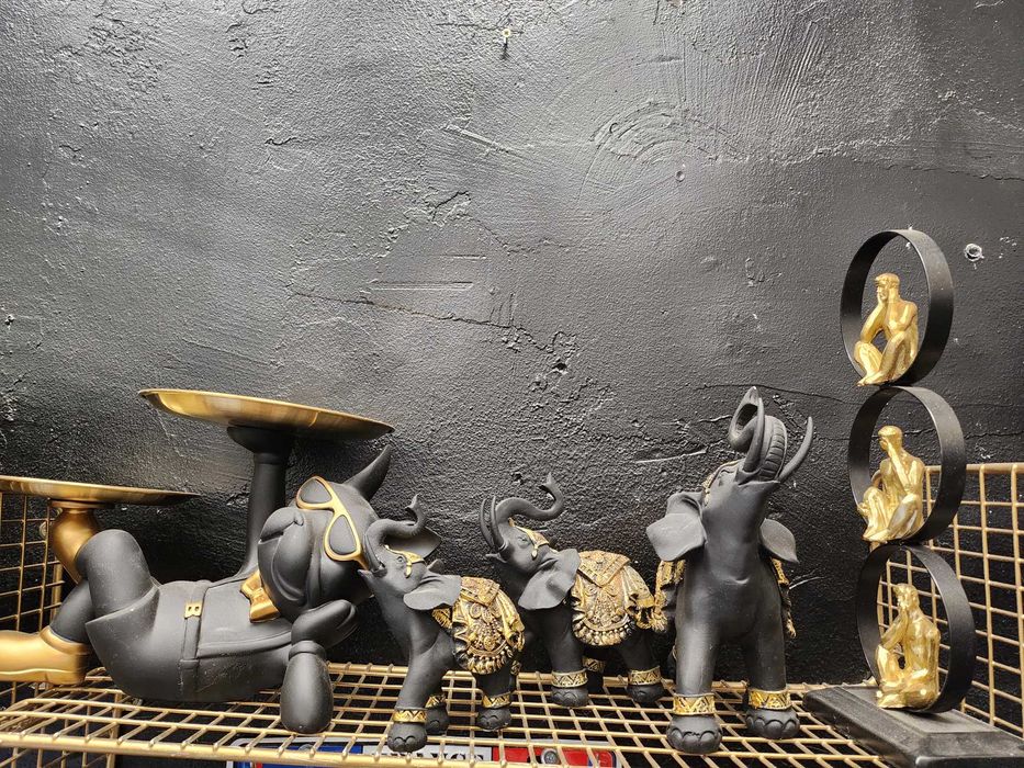 Cafe shop, tablouri, tamper, latiere, people stopper, minifridge etc.