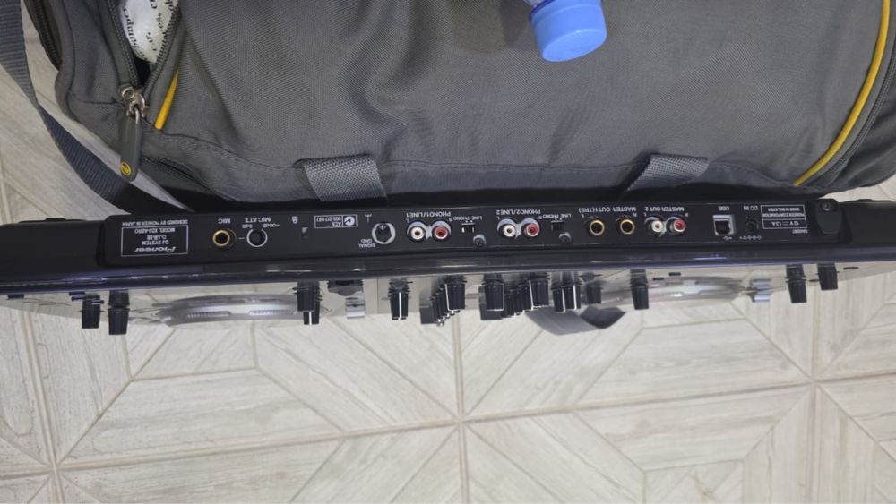 DJ-контроллер Pioneer