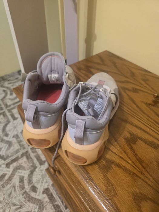 Оригинални маратонки Nike