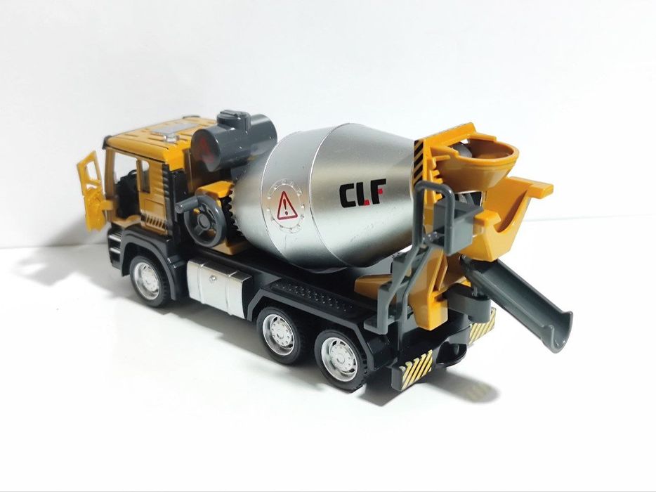 Бетона мешалка Строительная техника Автобетоносместитель: 270 000 сум ...