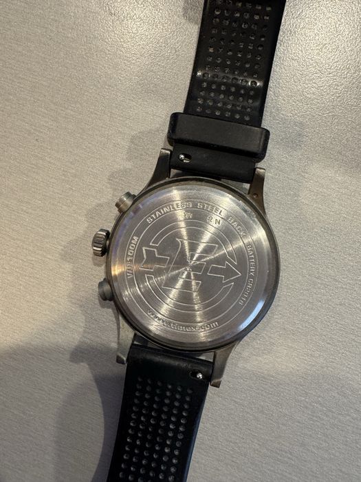 Timex Expedition Capstone Chronograph (black, silicone strap)