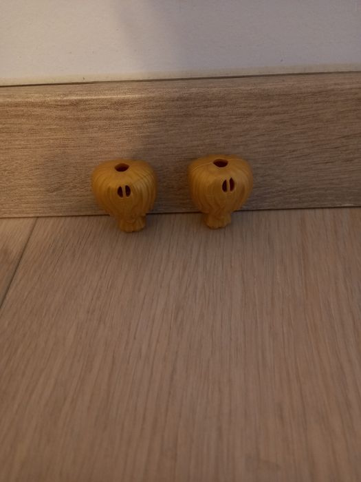 Vand 2 figurine Harry Potter Gold de colecție