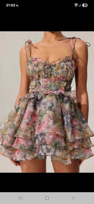 Нежна рокля с пеперуди. Размер хс/с