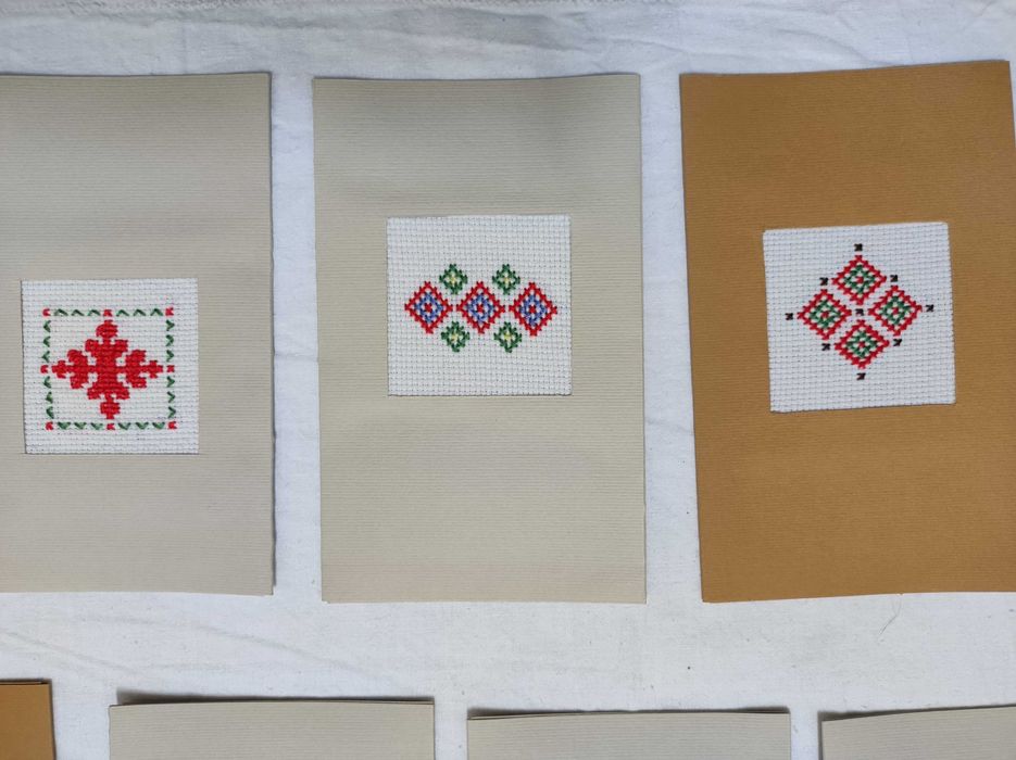 Ръчно Бродирани Картички