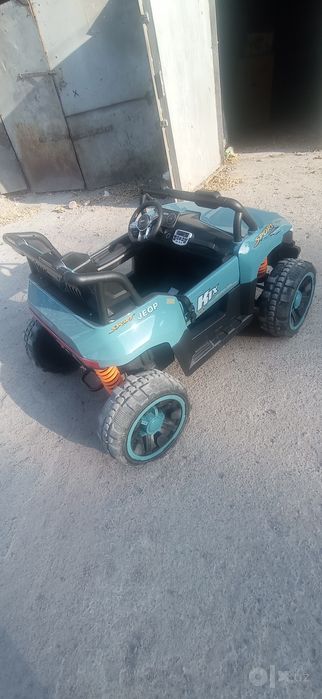 Bollar mashinasi Jeep sotiladi