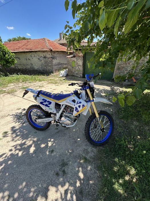 Продавам кросов мотор Upbeat 250